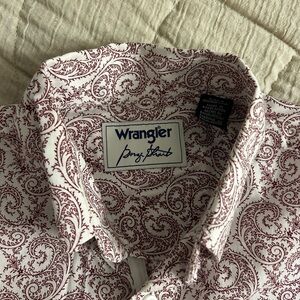 Wrangler Red and White Casual Button Down Shirt